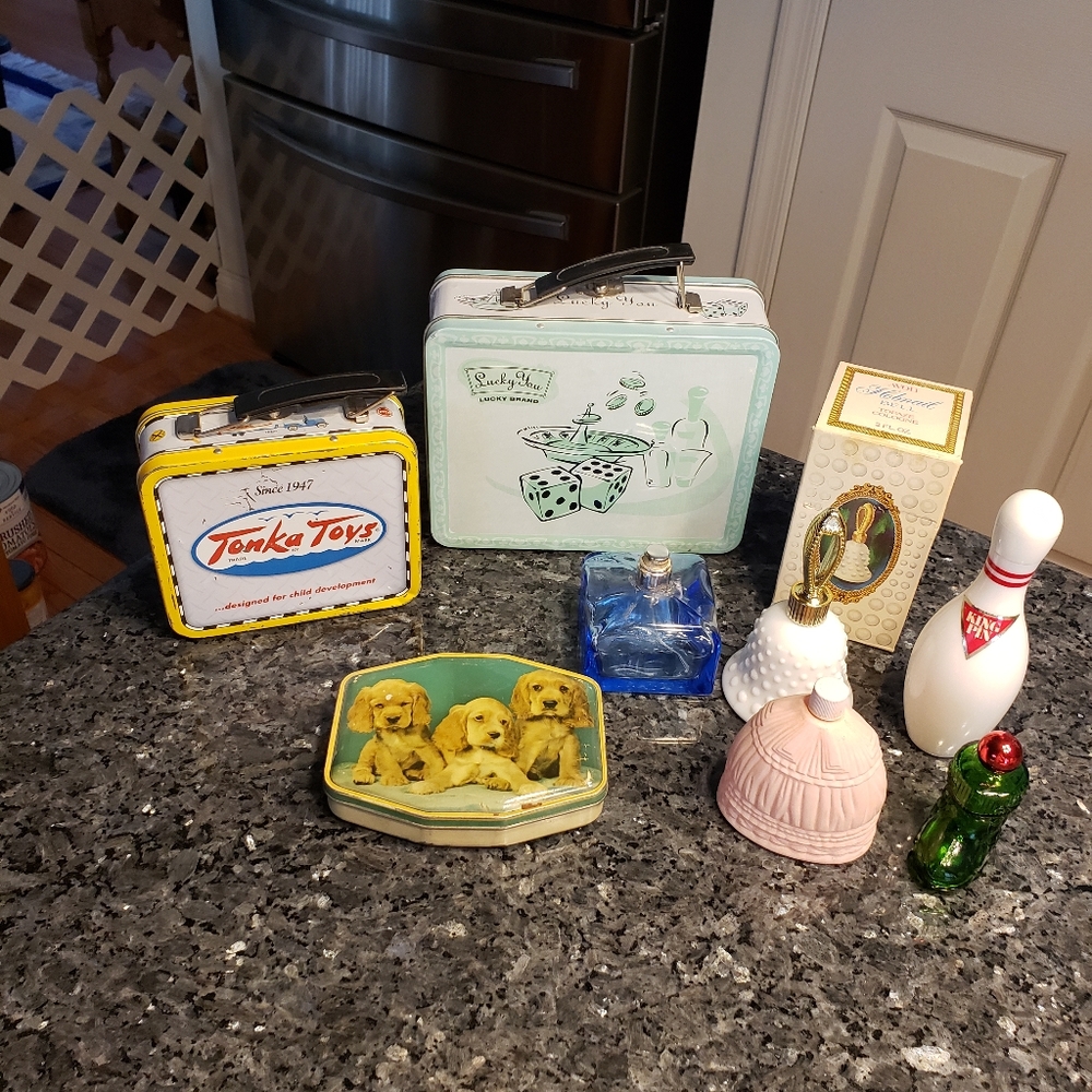 VINTAGE  Items to Lunch Boxes some Avon things - Picture 2 of 4